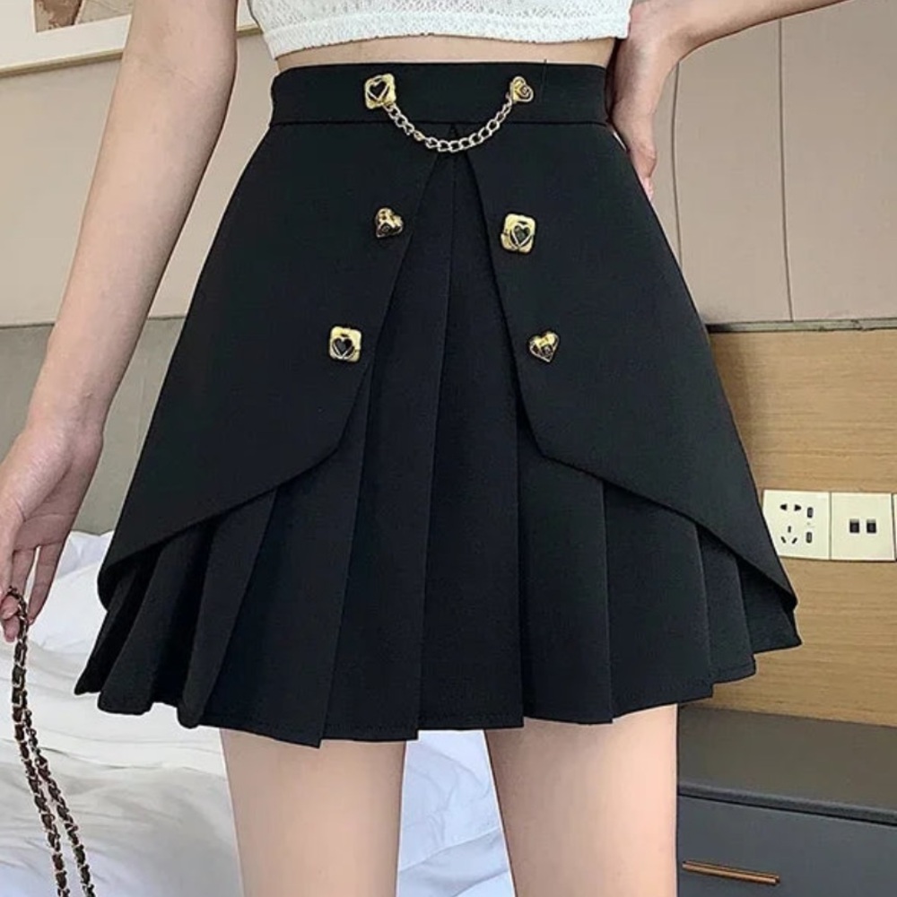 ENY Pleated Skort Juniors Large | Black High Waist Mini Gold Chain Detail